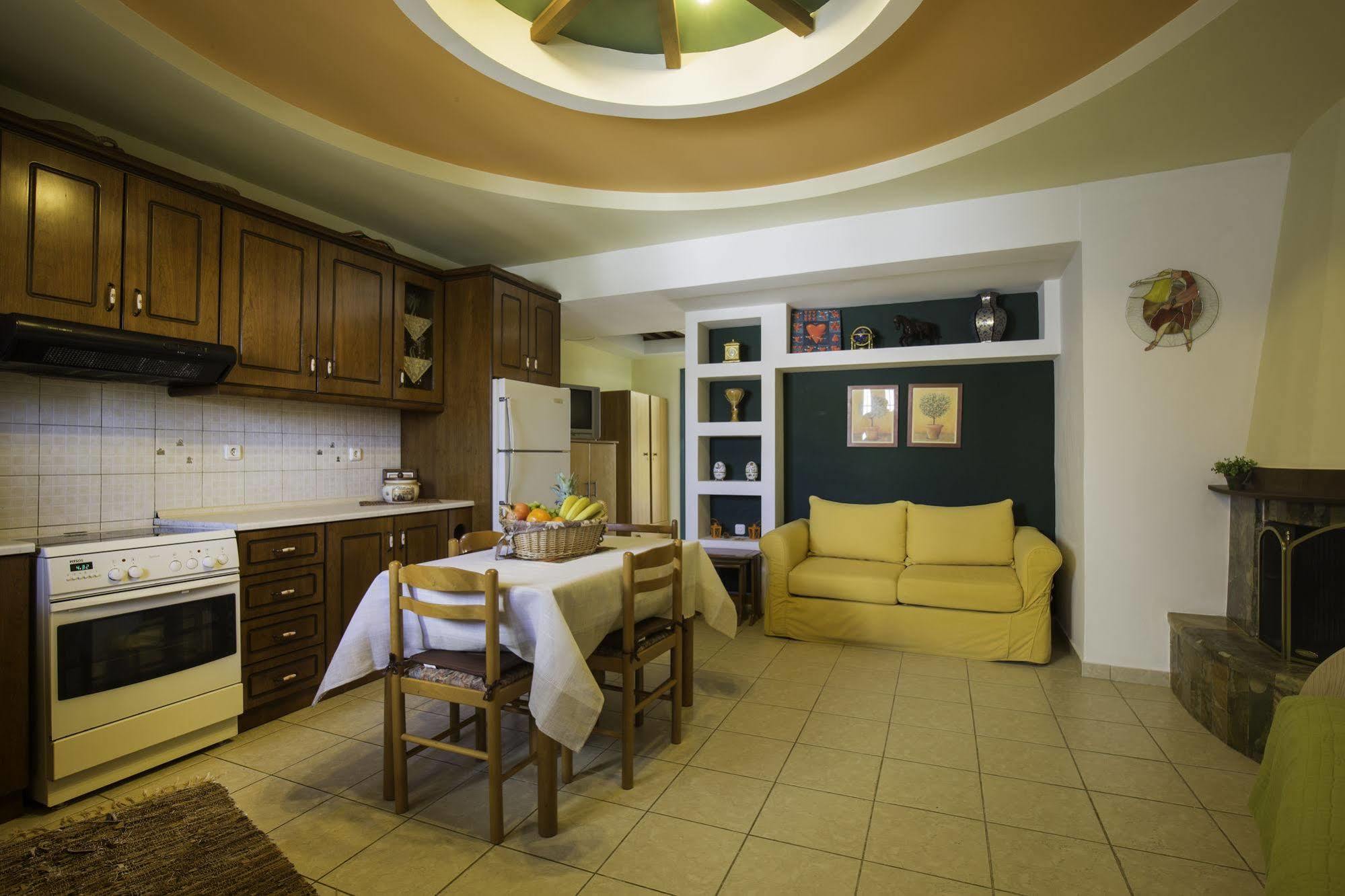 Lyristis Dinos Studios & Apartments Faliraki Exterior foto