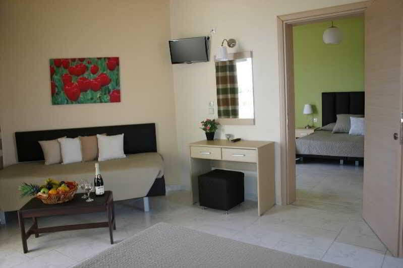 Lyristis Dinos Studios & Apartments Faliraki Exterior foto